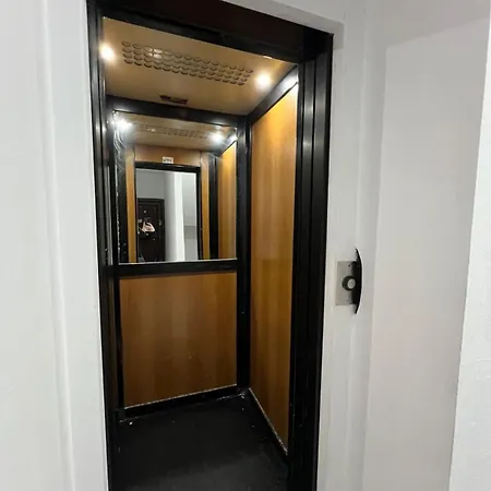 Appartement Rama 3 *